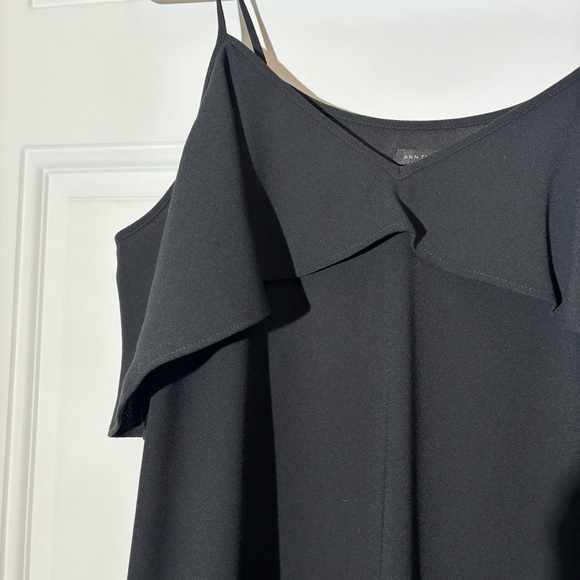 ♥️2/$15 or 3/$21♥️ NWOT Ann Taylor Black Camisole w/Ruffle, Size Small - Picture 3 of 11